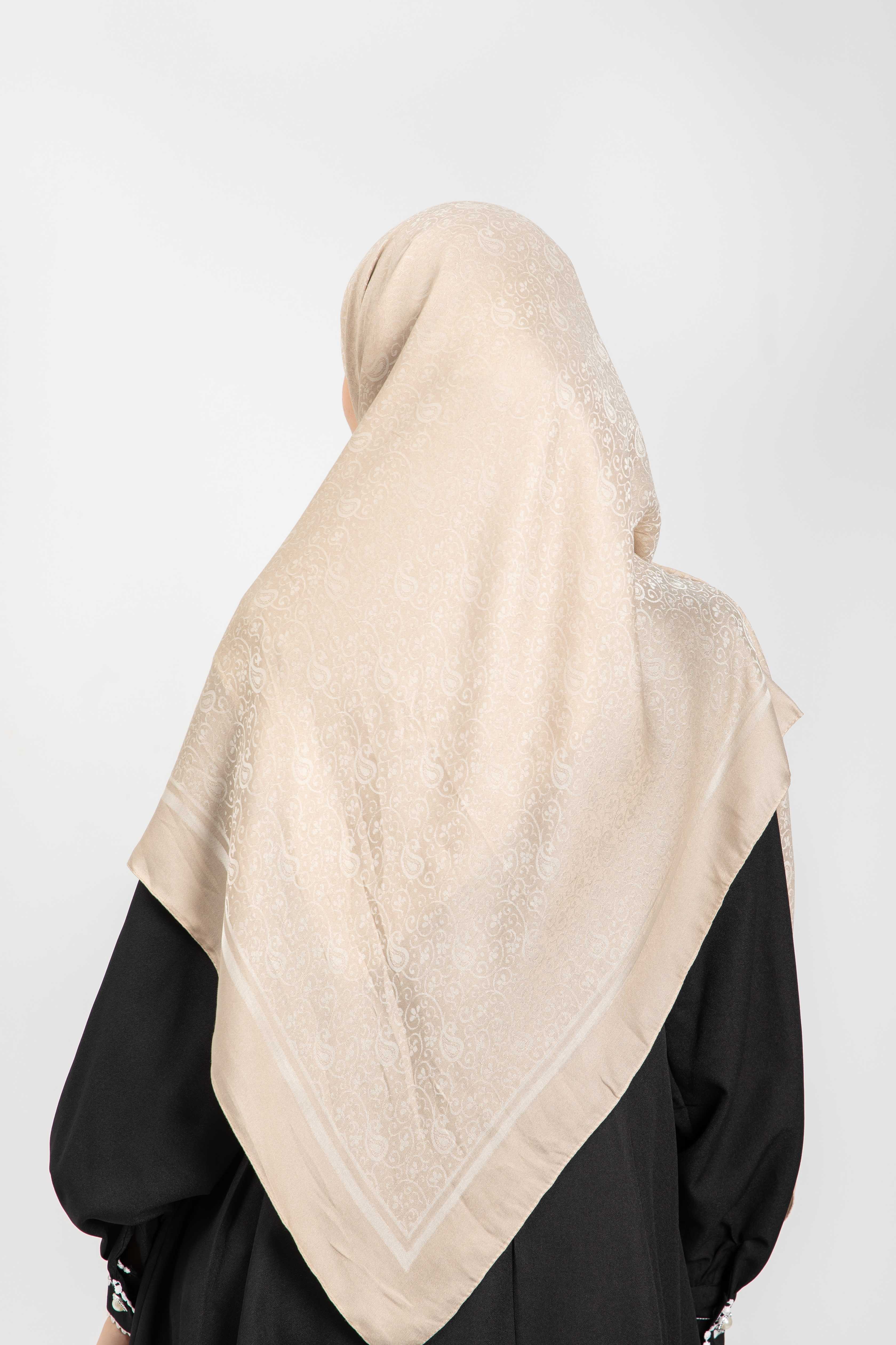 \"I&I STORE × RAJABROOKE\" HIJAB Rajabrooke I&I HIJAB NECK WARMER